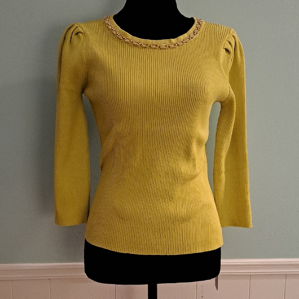 NANETTE LEPORE Lime Green Pullover Top w/Attached Crystal, Faux Gold NL, Size SM
